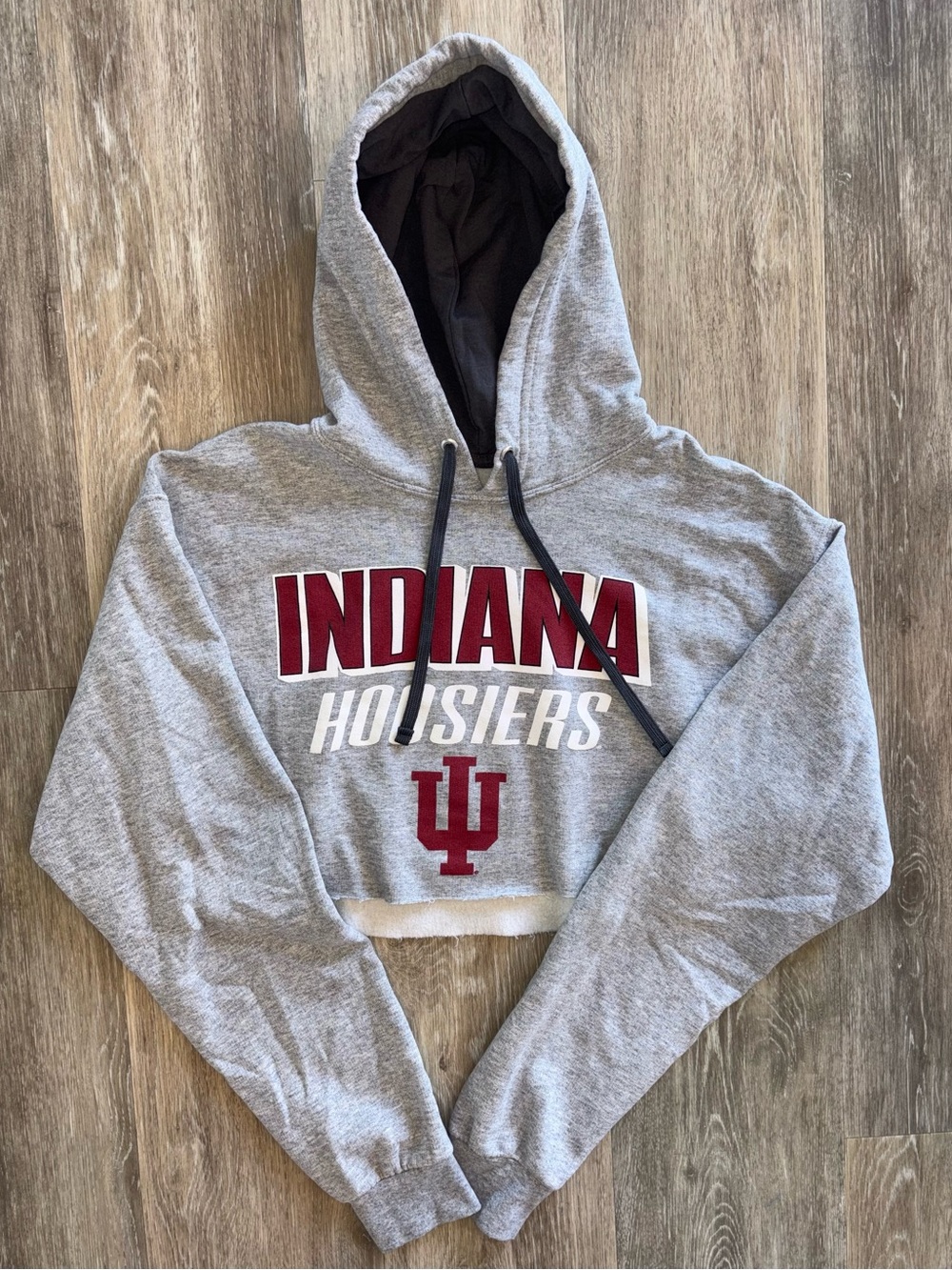 Indiana Hoosiers Gray Cropped Hoodie Sweatshirt Women’s size M NWOT
